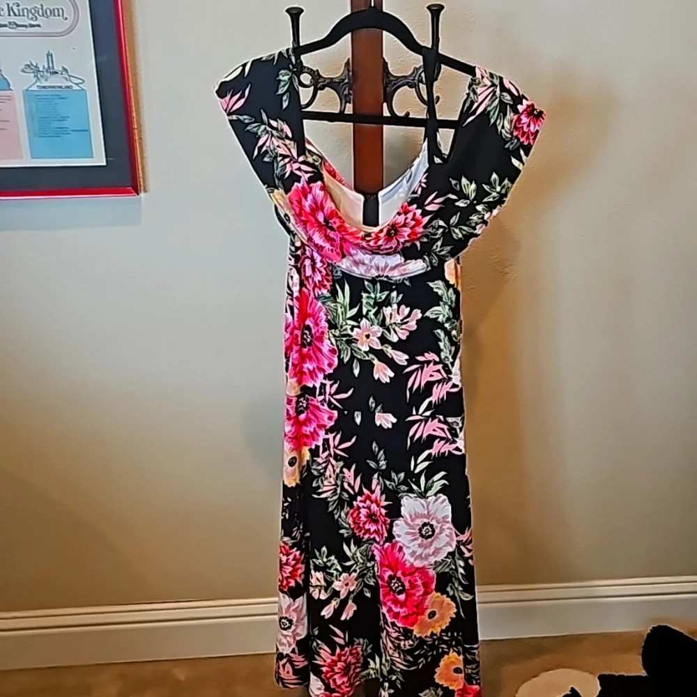Floral Off‎ The Shoulder Strap Dress